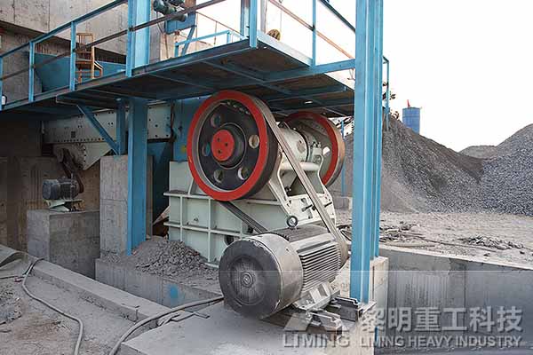 黎明重工今日講解:石料生產(chǎn)線中顎式破碎機維護問題